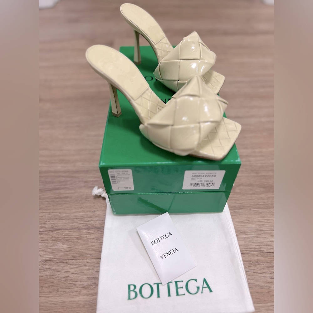Bottega Veneta Lido Sandals